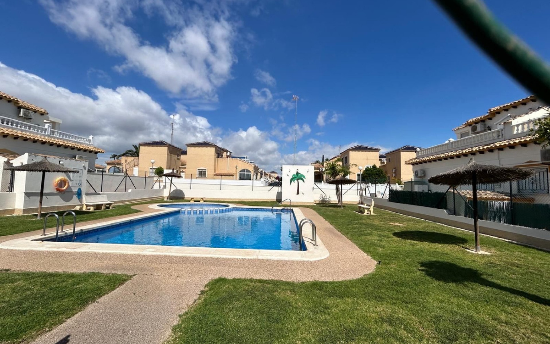 Resale - Townhouse - La Florida