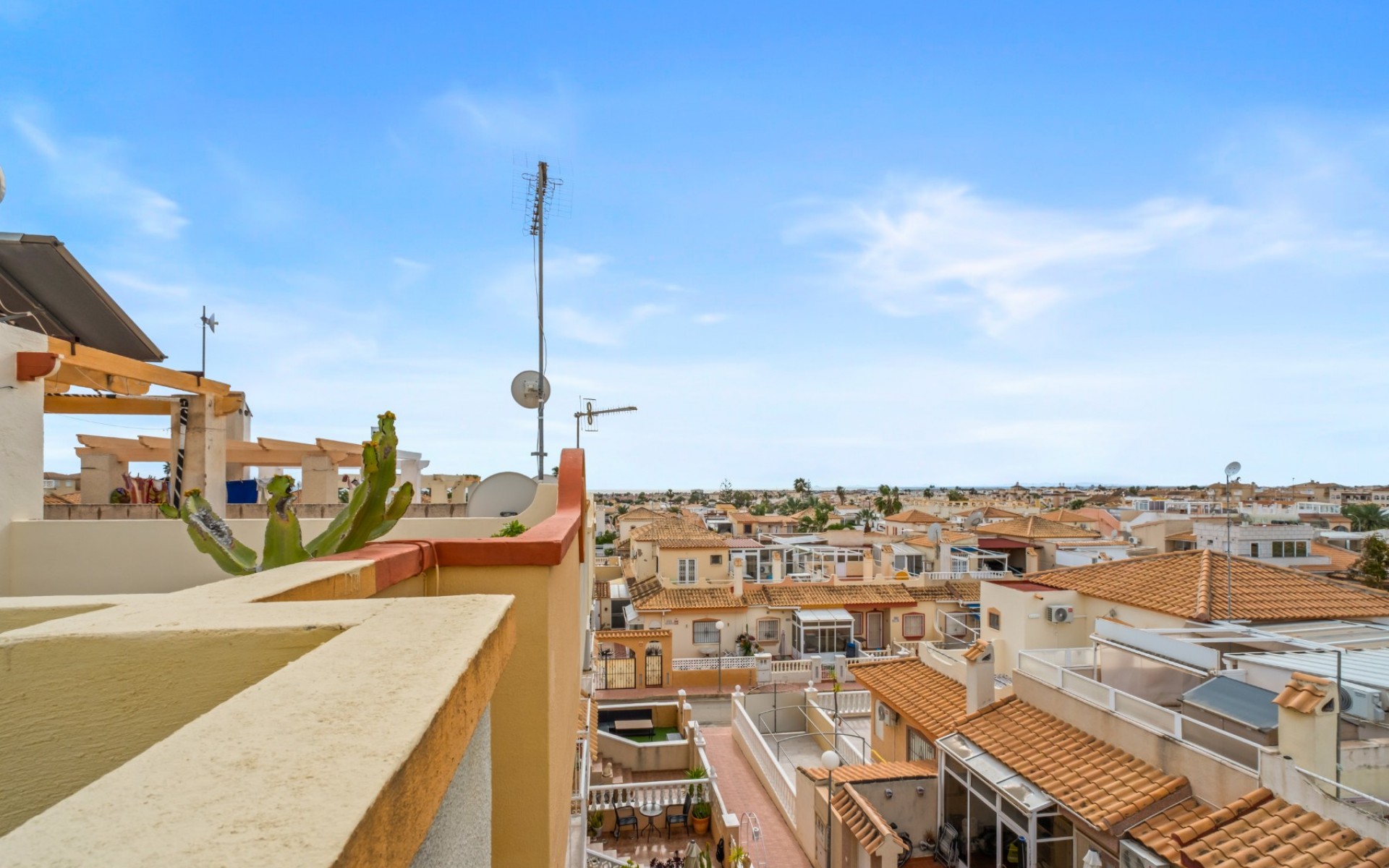 Resale - Townhouse - La Florida