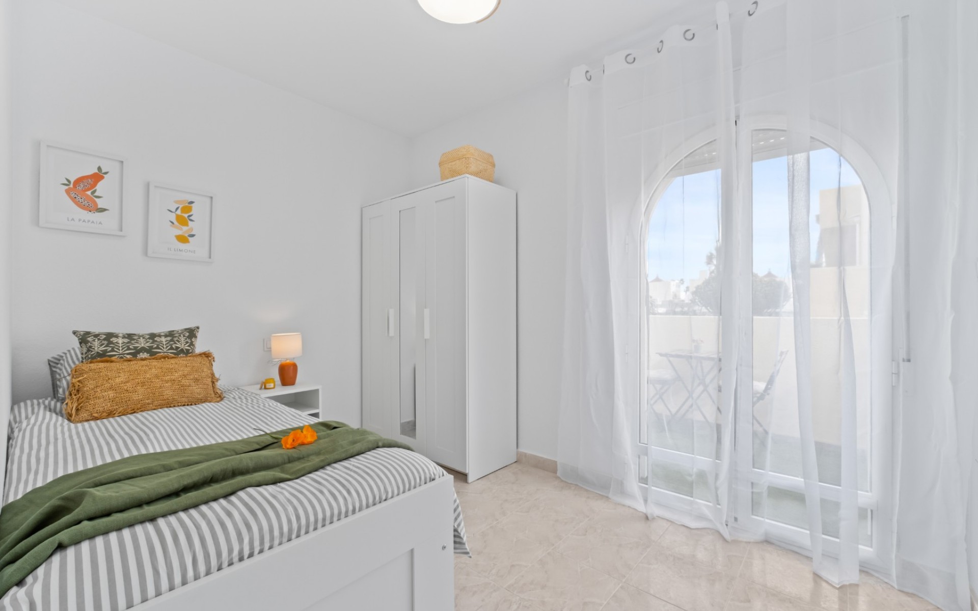 Resale - Townhouse - La Florida