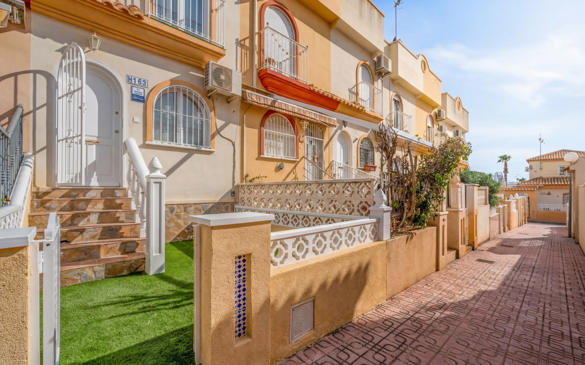 Resale - Townhouse - La Florida