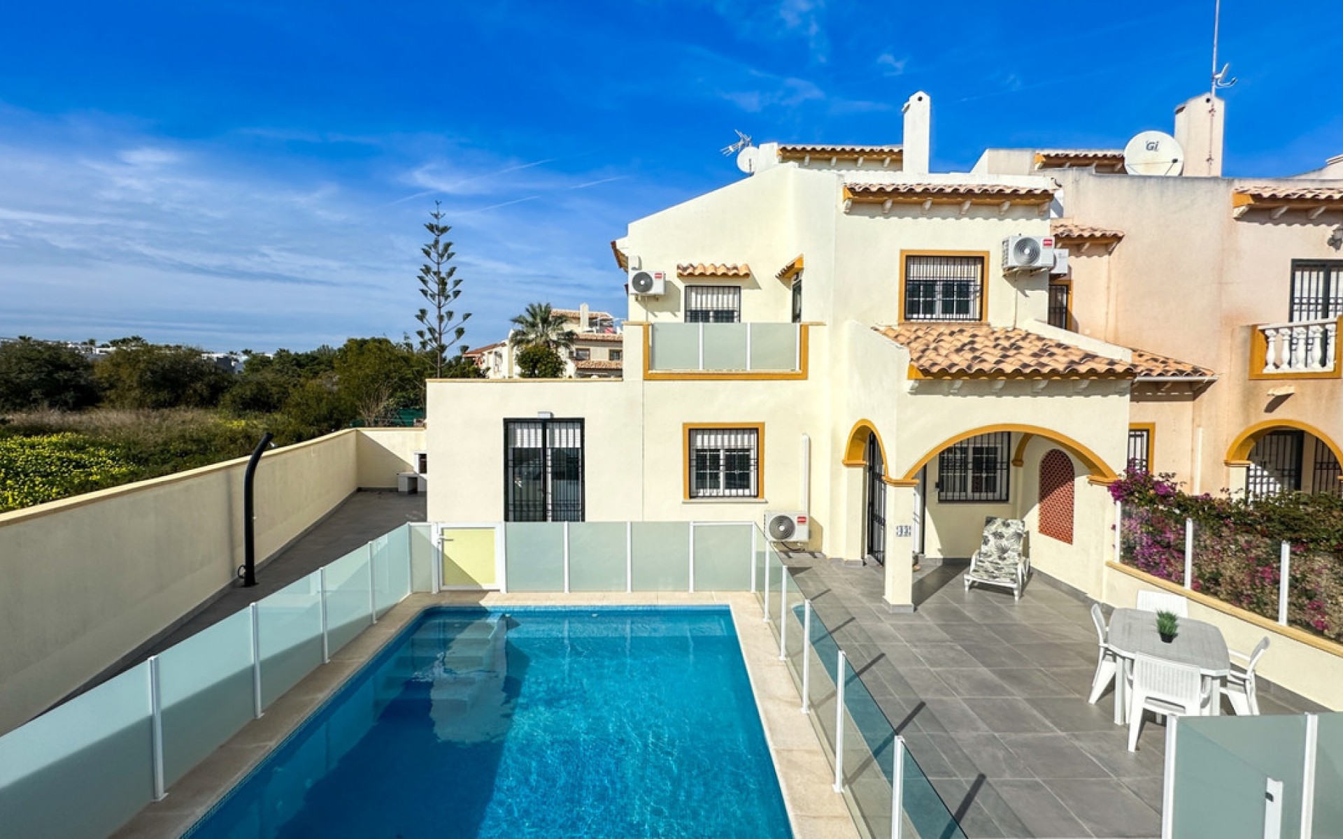 Resale - Townhouse - La Zenia