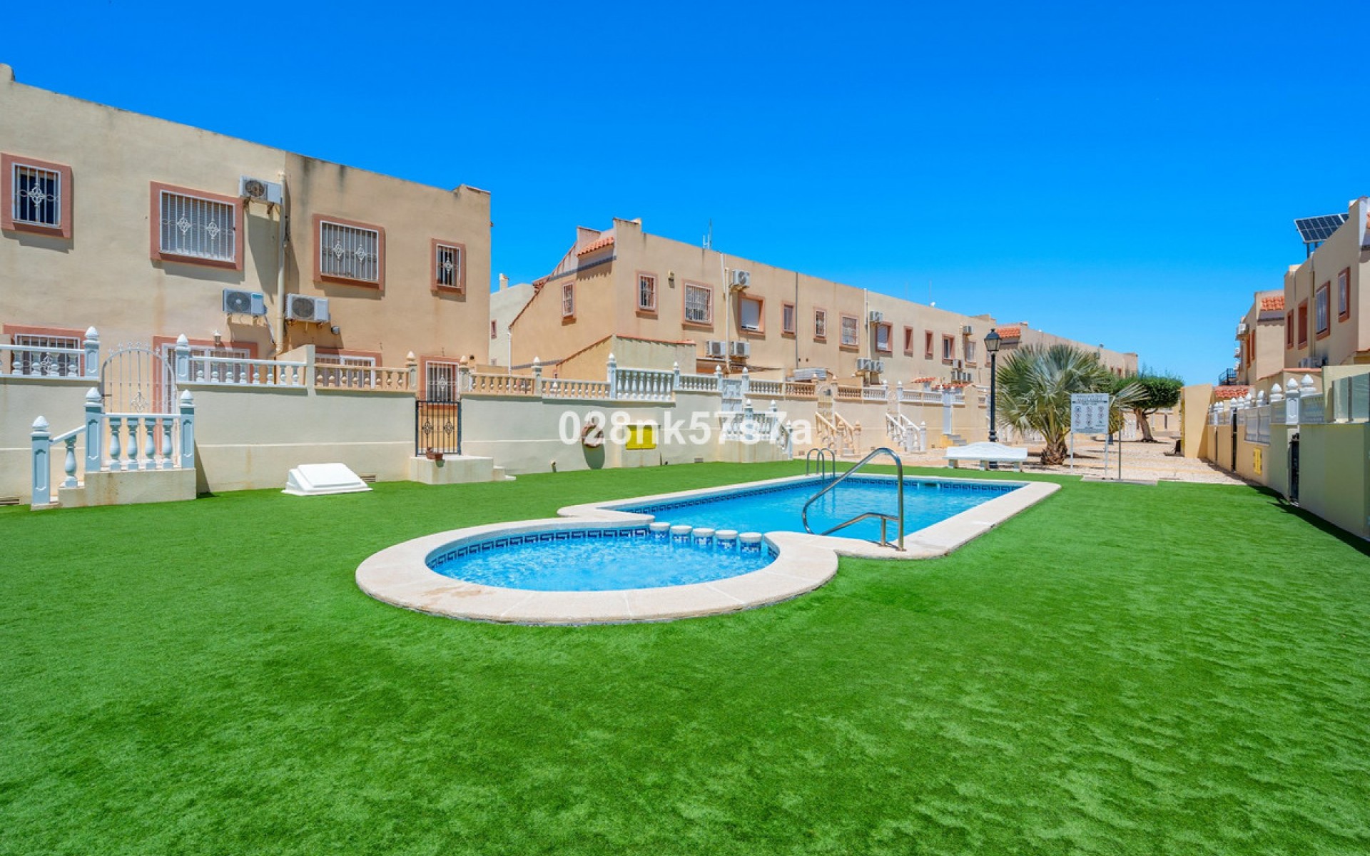Resale - Townhouse - La Zenia