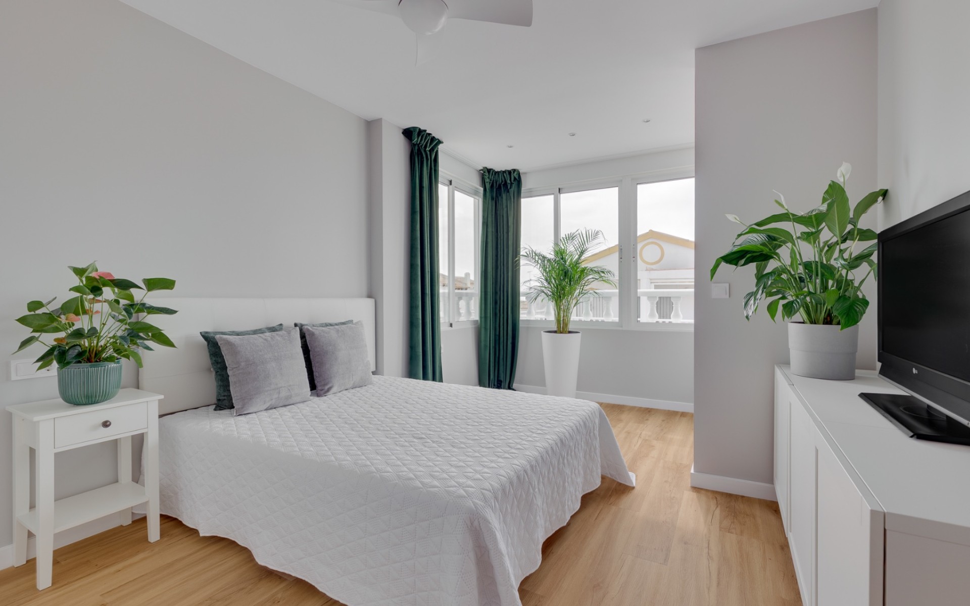 Resale - Townhouse - Los Altos