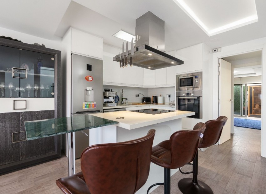 Resale - Townhouse - Los Balcones