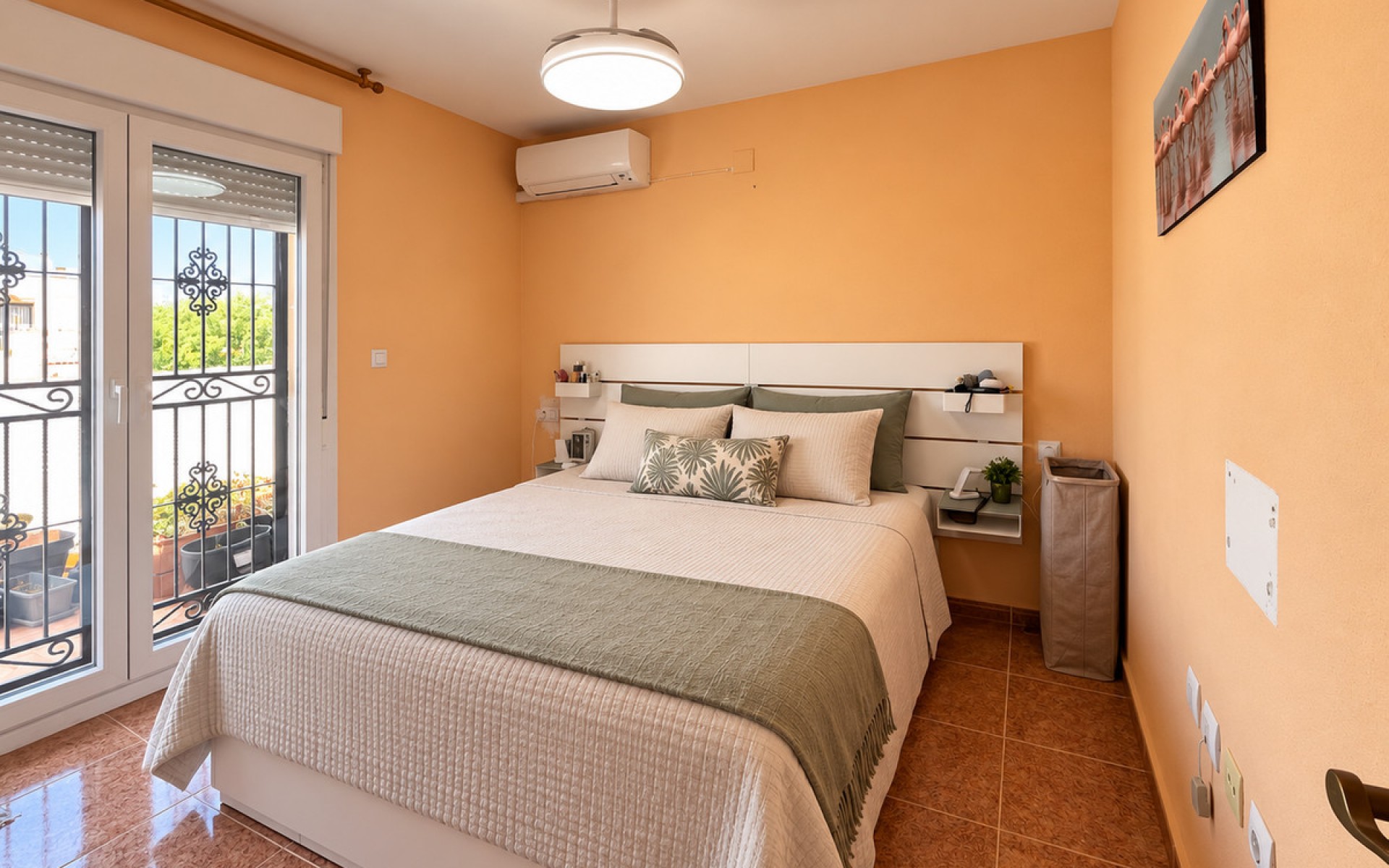 Resale - Townhouse - Los Montesinos - Entre Naranjos