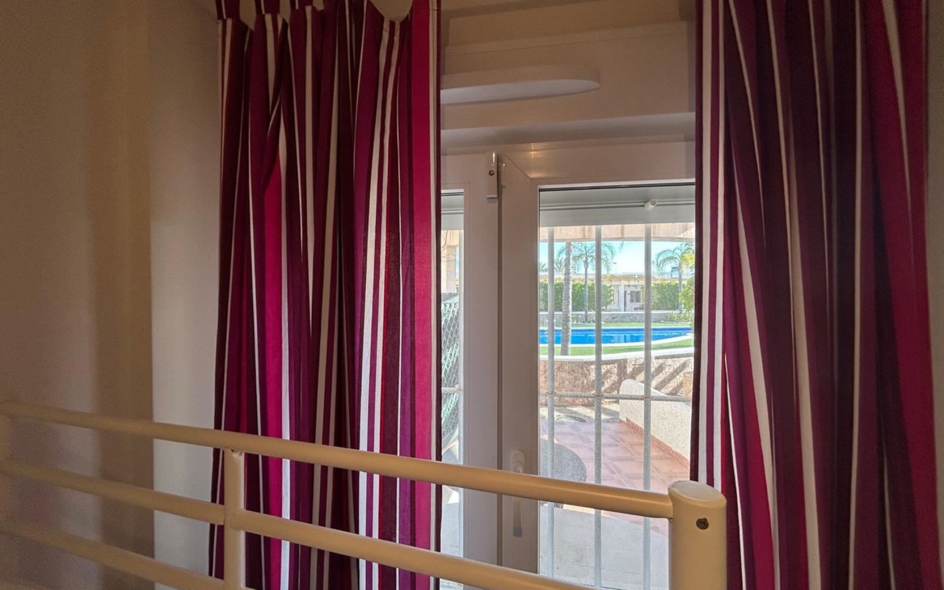 Resale - Townhouse - Mil Palmeras