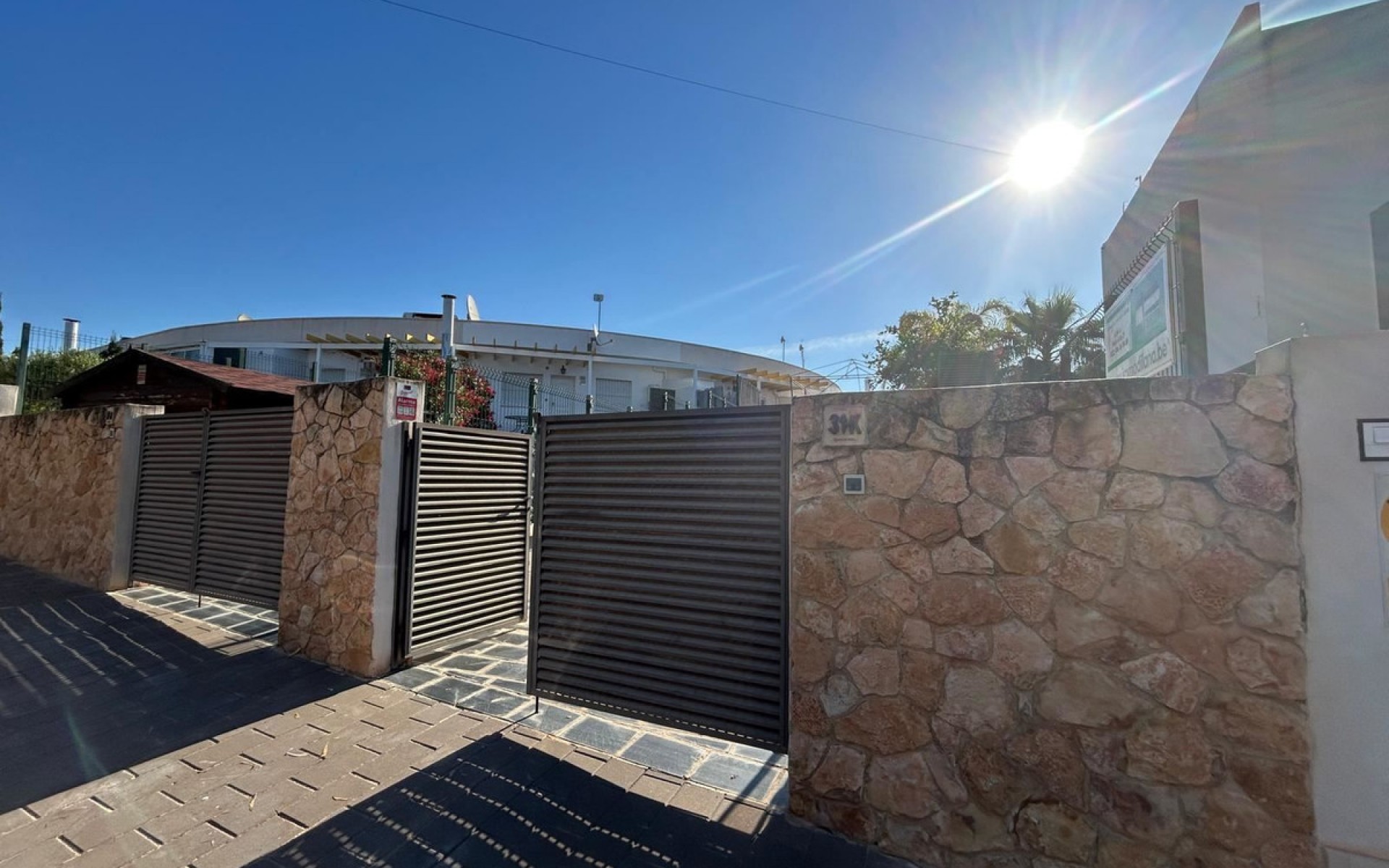 Resale - Townhouse - Mil Palmeras