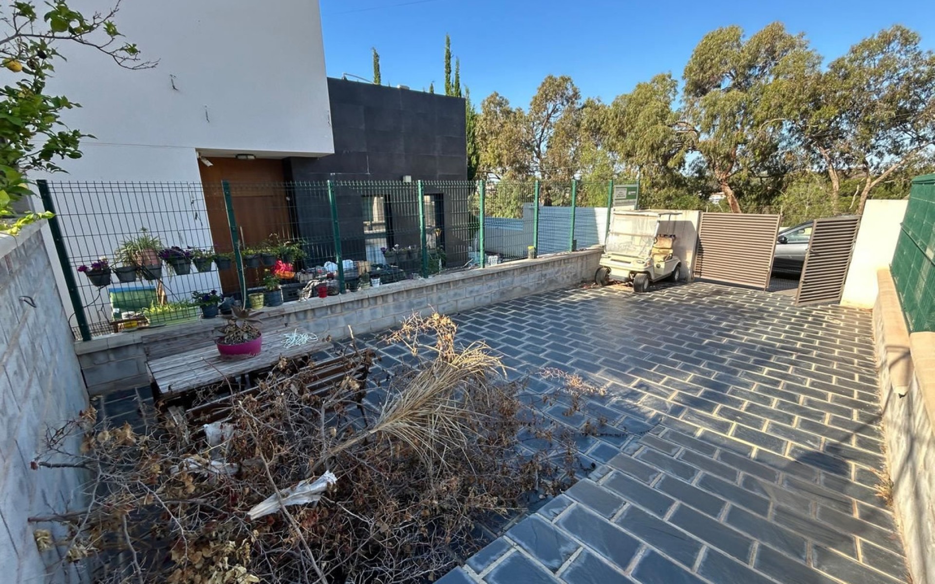 Resale - Townhouse - Mil Palmeras