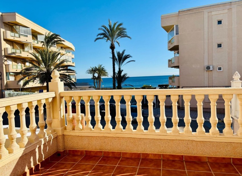 Resale - Townhouse - Mil Palmeras