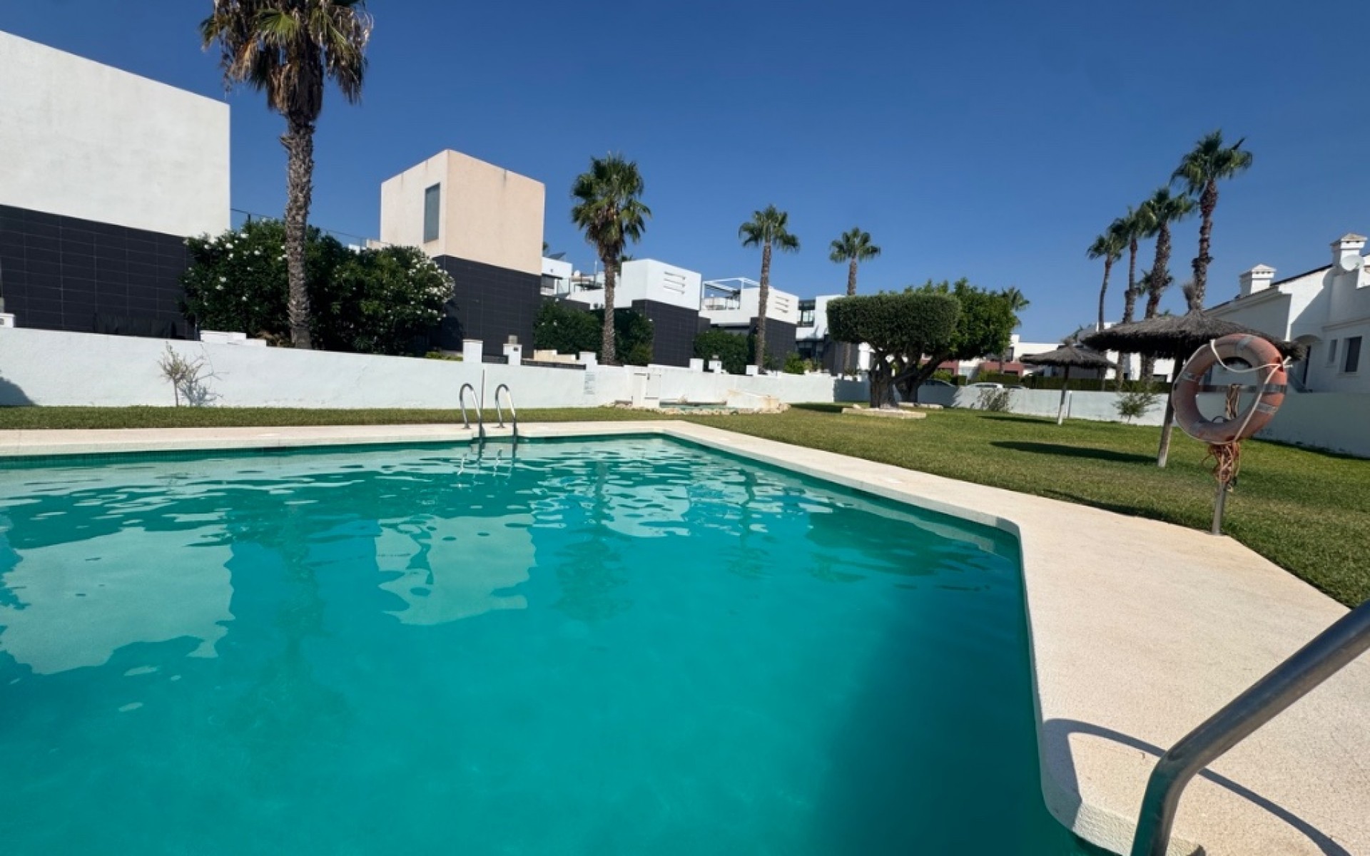 Resale - Townhouse - Orihuela Costa - Villamartin