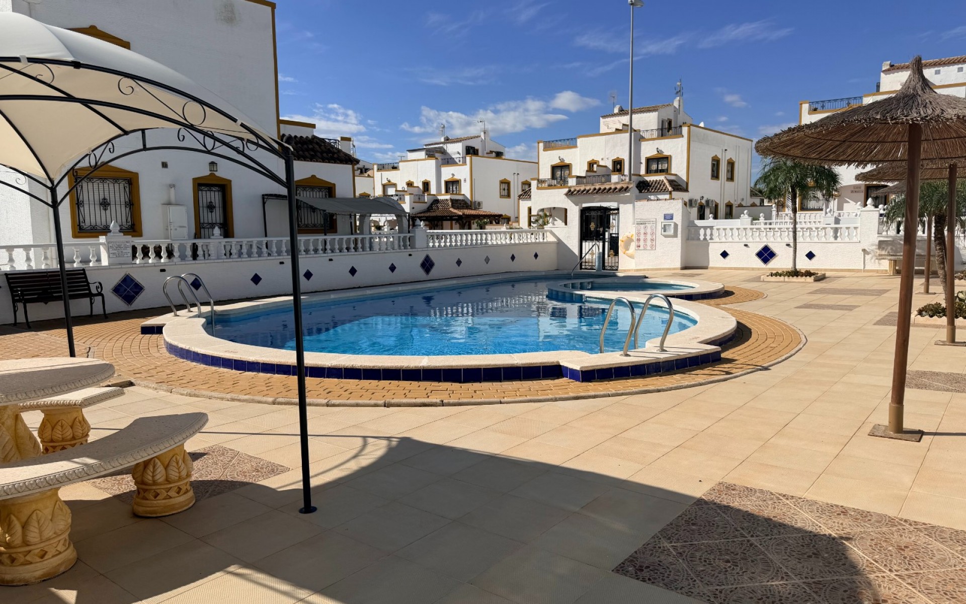 Resale - Townhouse - Orihuela - Entre Naranjos