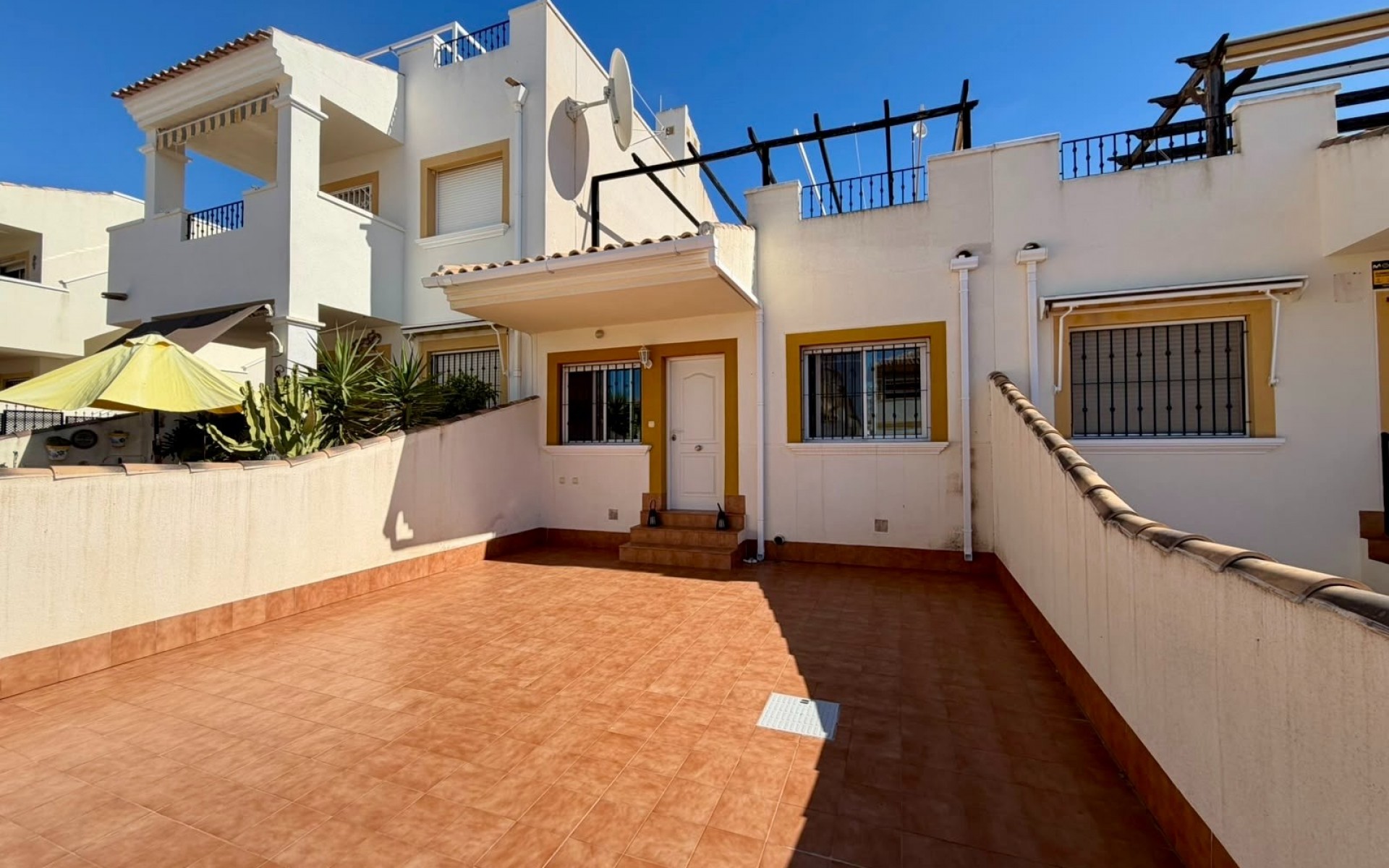 Resale - Townhouse - Orihuela - Entre Naranjos