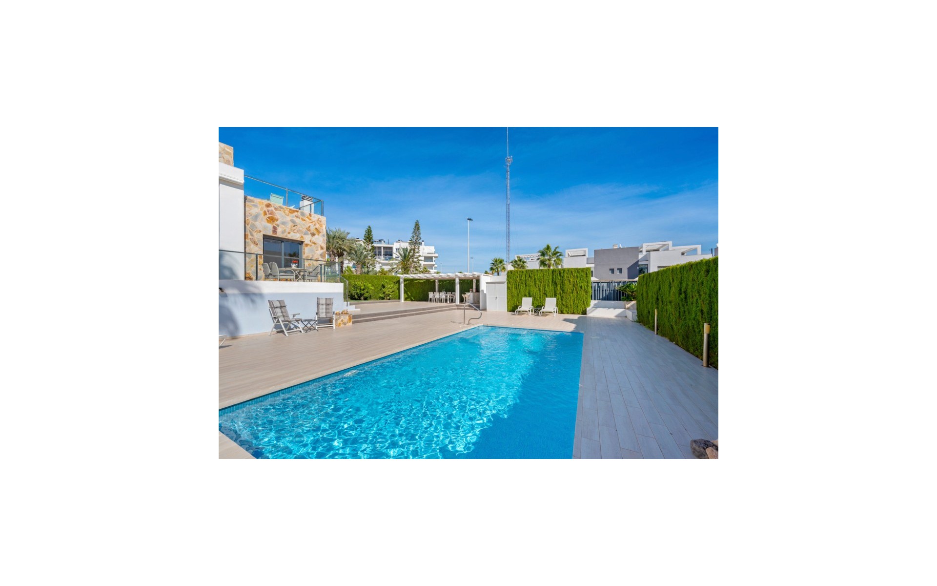 Resale - Townhouse - Punta Prima