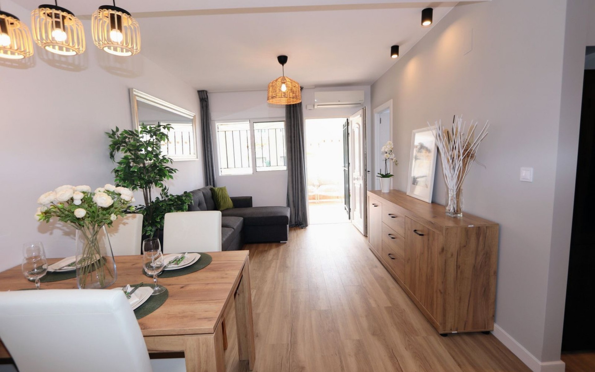 Resale - Townhouse - Punta Prima