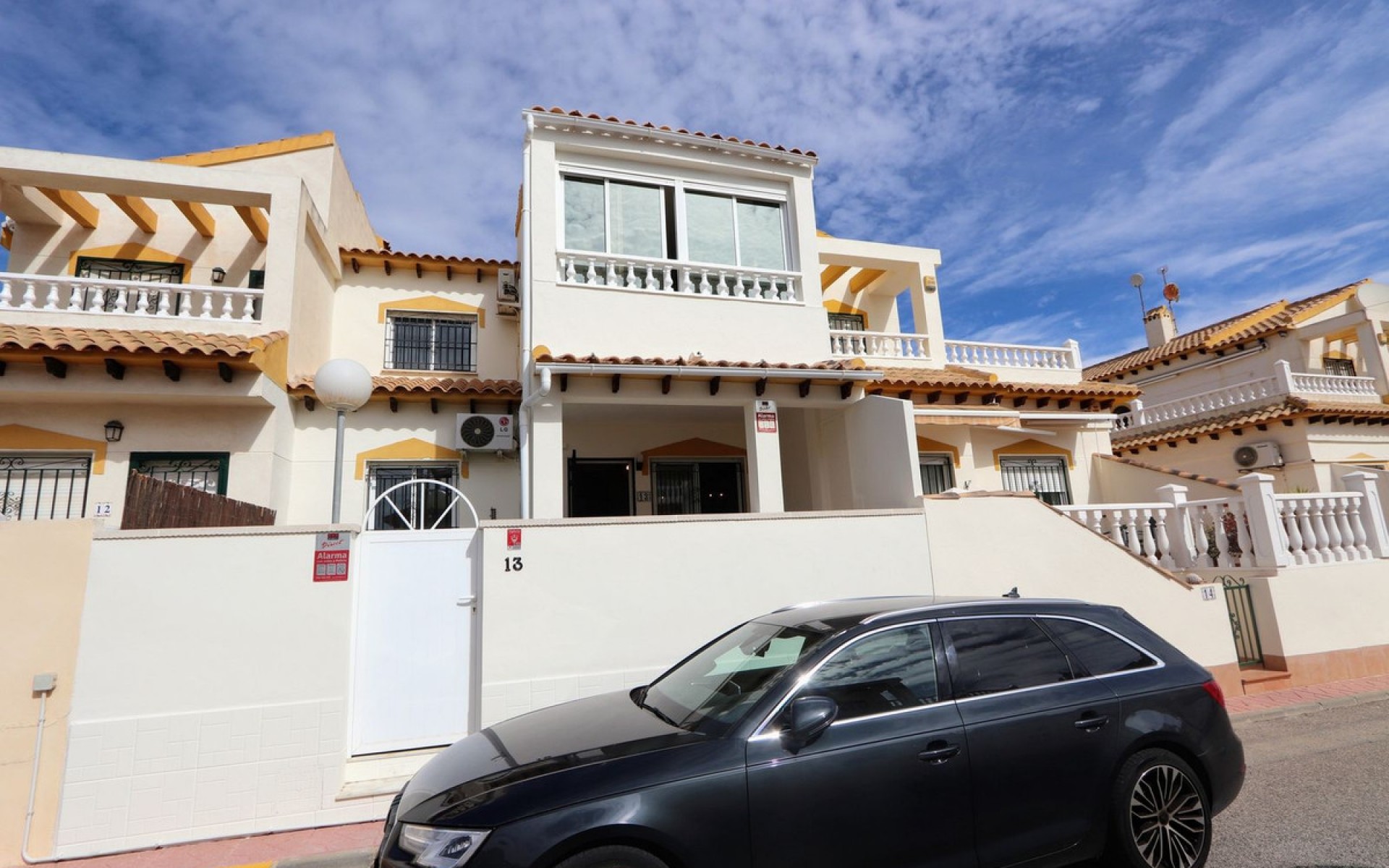 Resale - Townhouse - Punta Prima