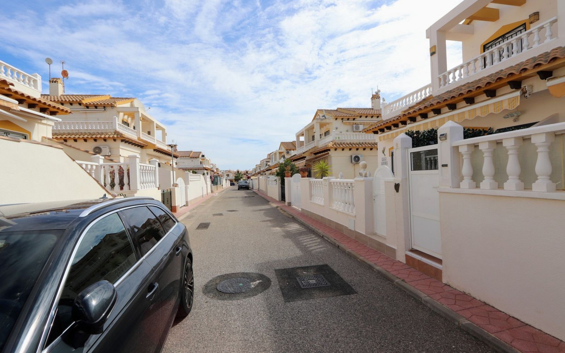 Resale - Townhouse - Punta Prima