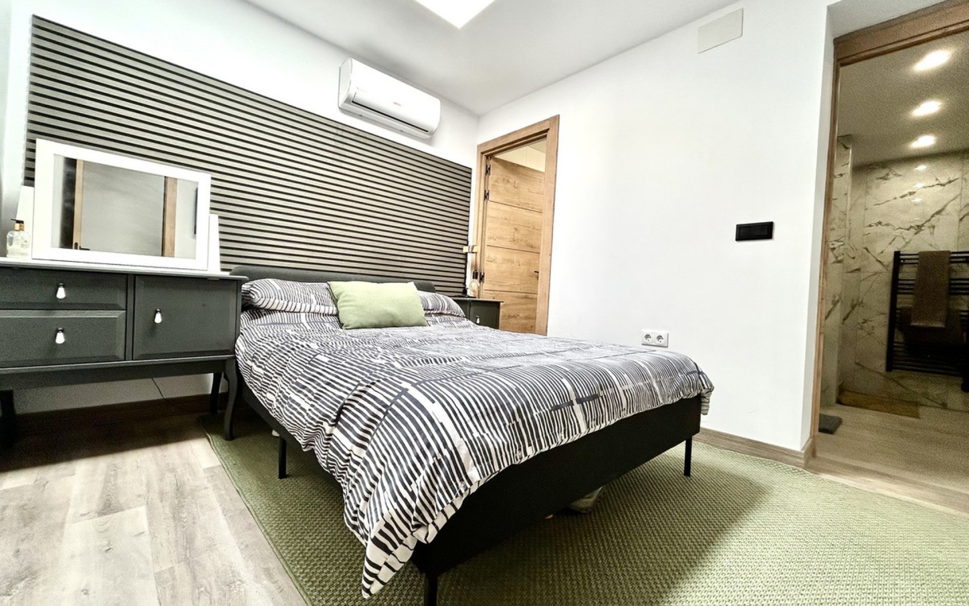 Resale - Townhouse - San Miguel De Salinas - San Miguel de Salinas Centro