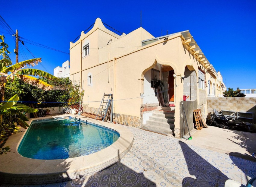 Resale - Townhouse - San Miguel De Salinas - San Miguel de Salinas Centro