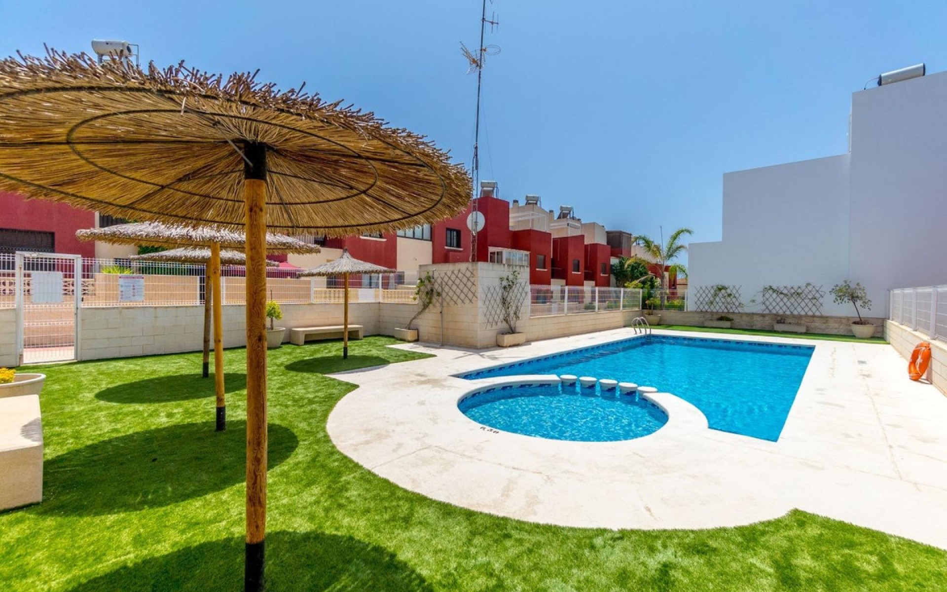 Resale - Townhouse - Torrevieja - Aguas Nuevas