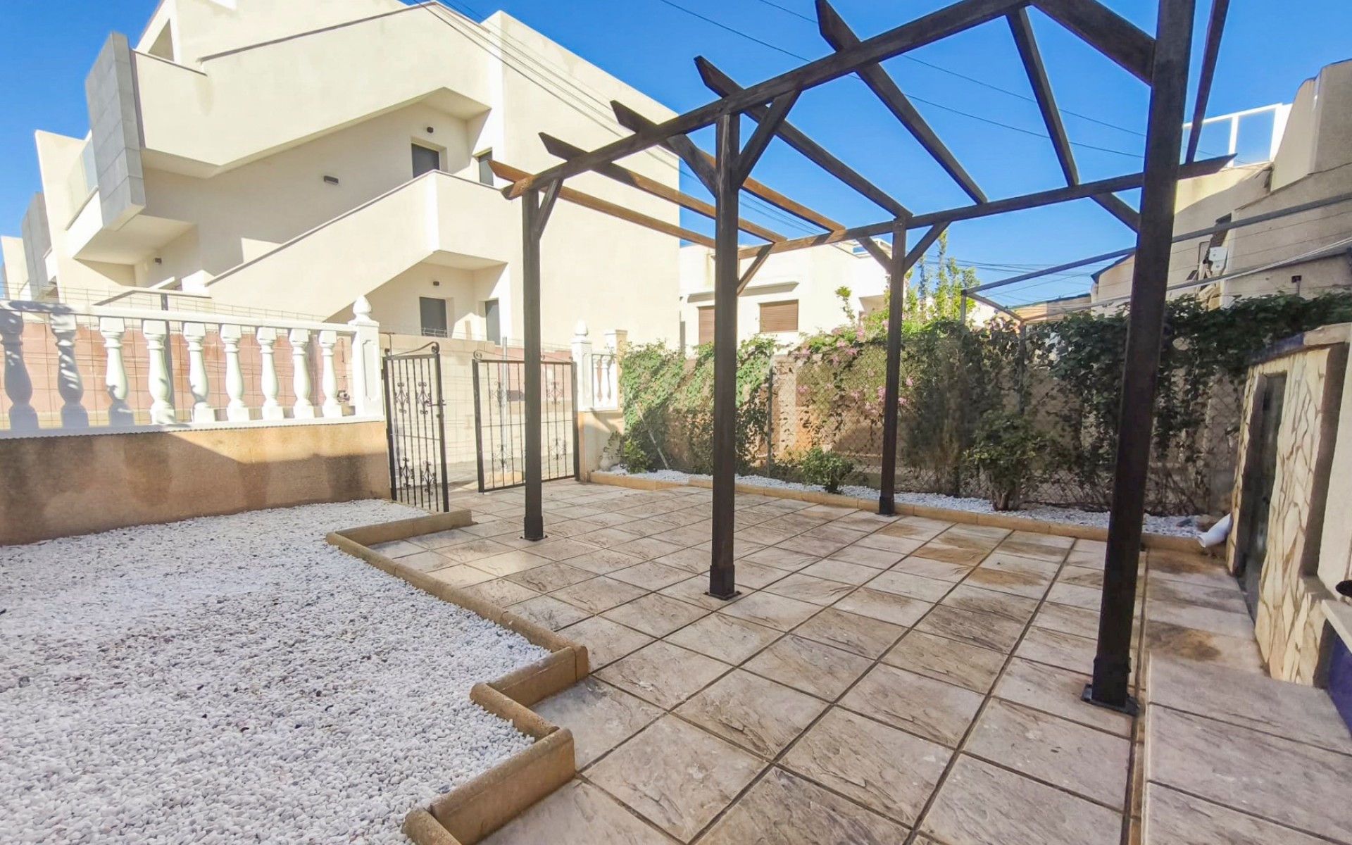 Resale - Townhouse - Torrevieja - Lago jardin