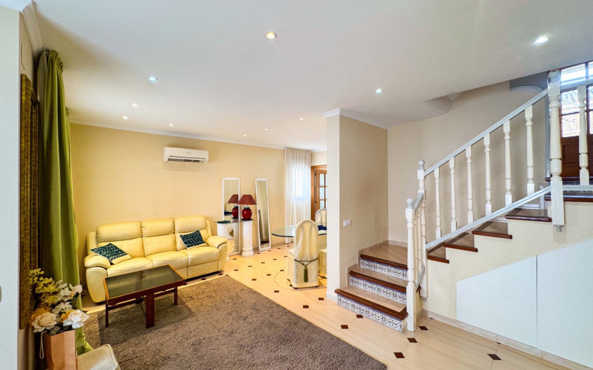 Resale - Townhouse - Torrevieja - Playa De La Mata