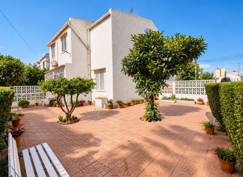 Resale - Townhouse - Torrevieja - Playa de los Locos