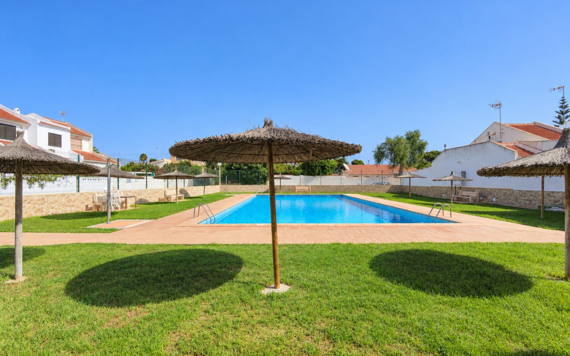 Resale - Townhouse - Torrevieja - Playa de los Locos