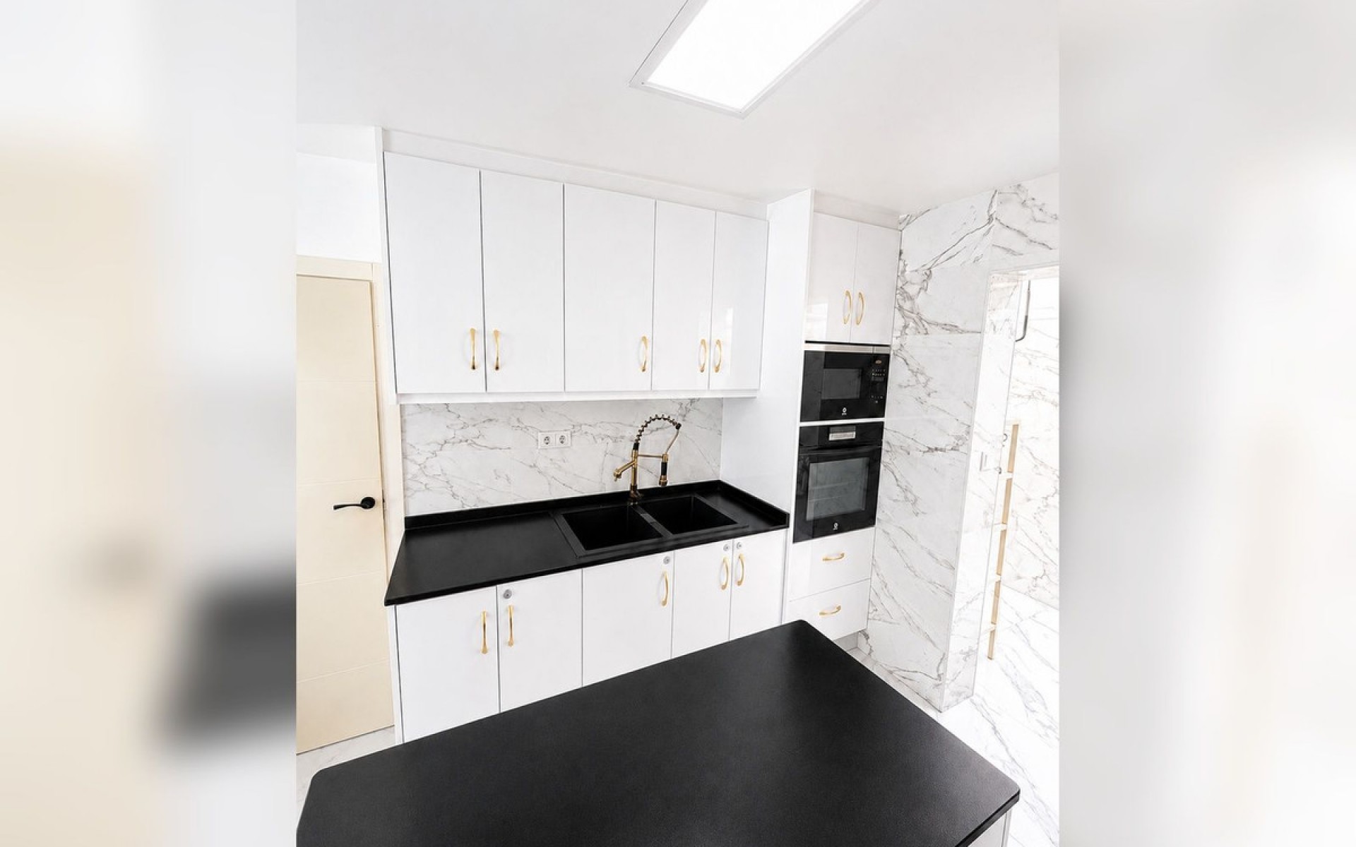 Resale - Townhouse - Torrevieja - Torrevieja Centro