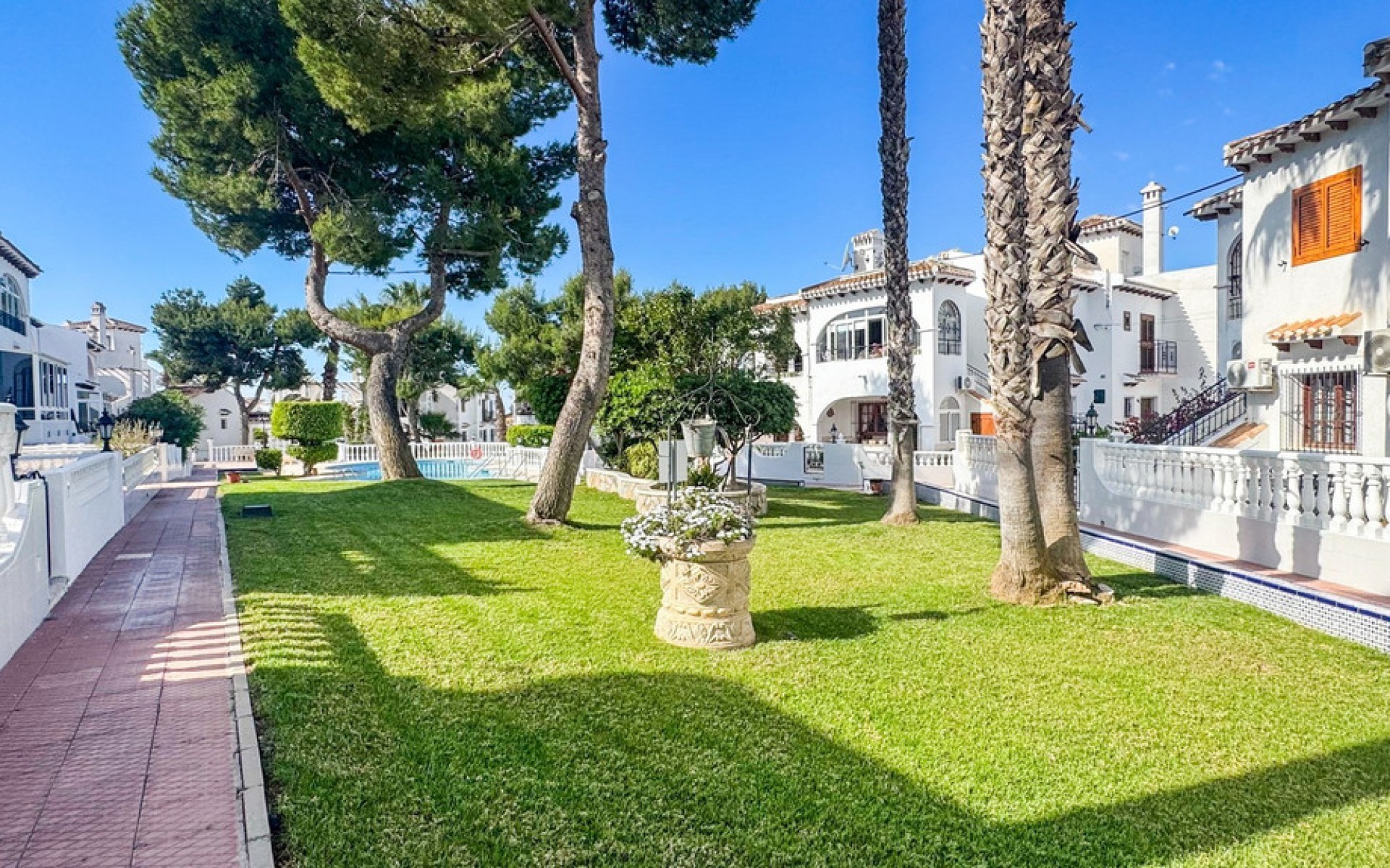 Resale - Townhouse - Torrevieja - Torrevieja Centro