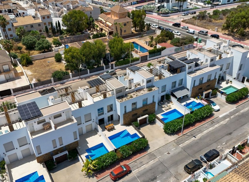 Resale - Townhouse - Torrevieja - Torrevieja Centro