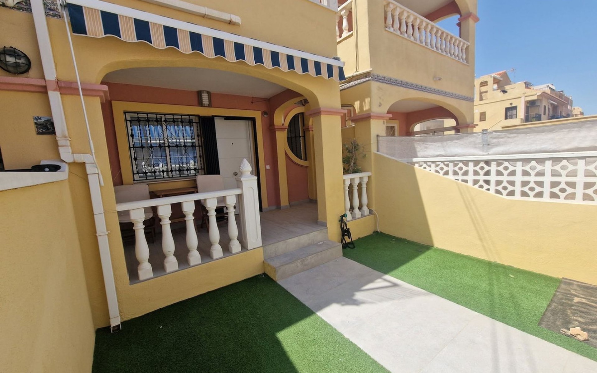 Resale - Townhouse - Torrevieja - Torrevieja Centro
