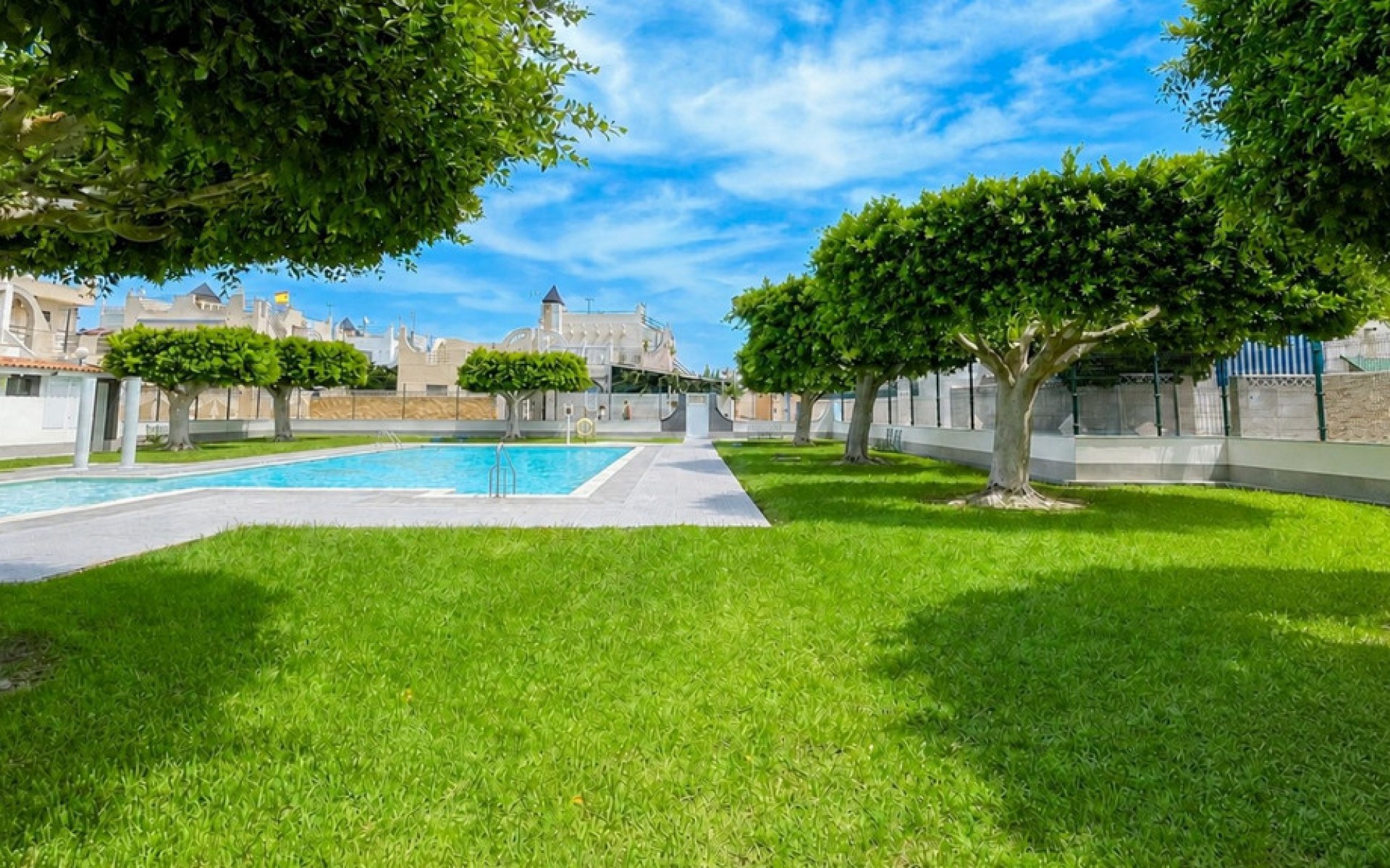 Resale - Townhouse - Torrevieja - Torrevieja Centro