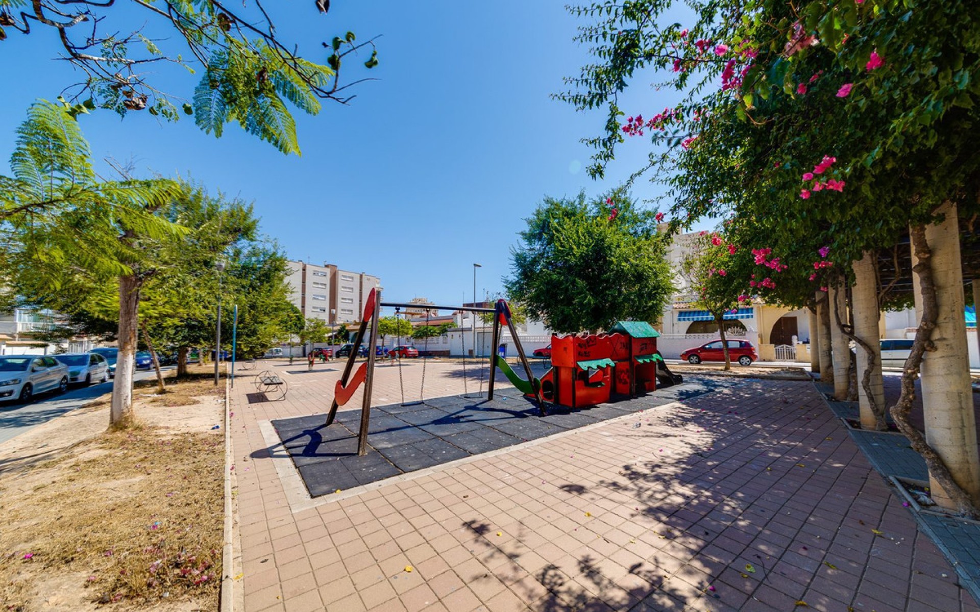Resale - Townhouse - Torrevieja - Torrevieja Centro