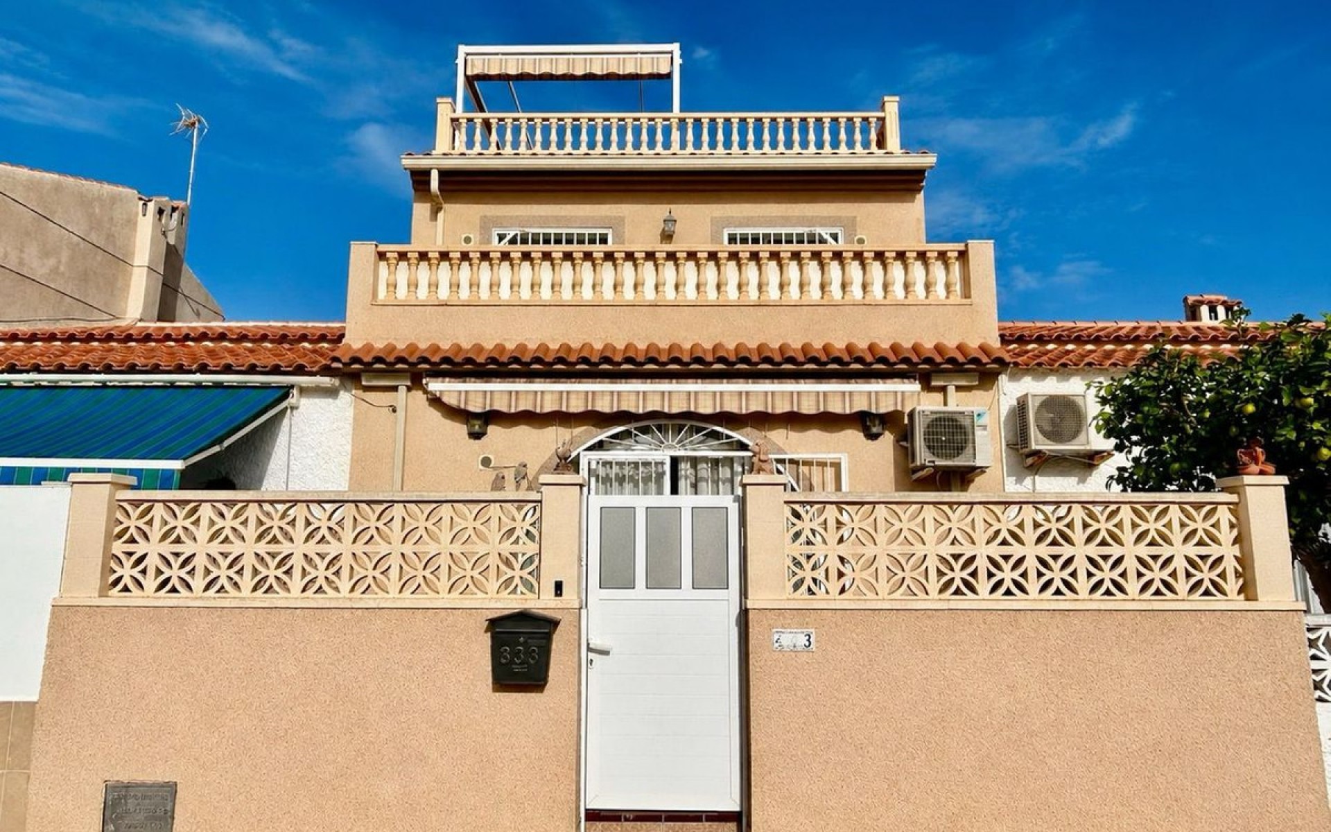Resale - Townhouse - Torrevieja - Torrevieja Centro