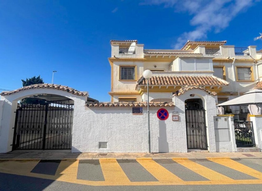 Resale - Townhouse - Torrevieja