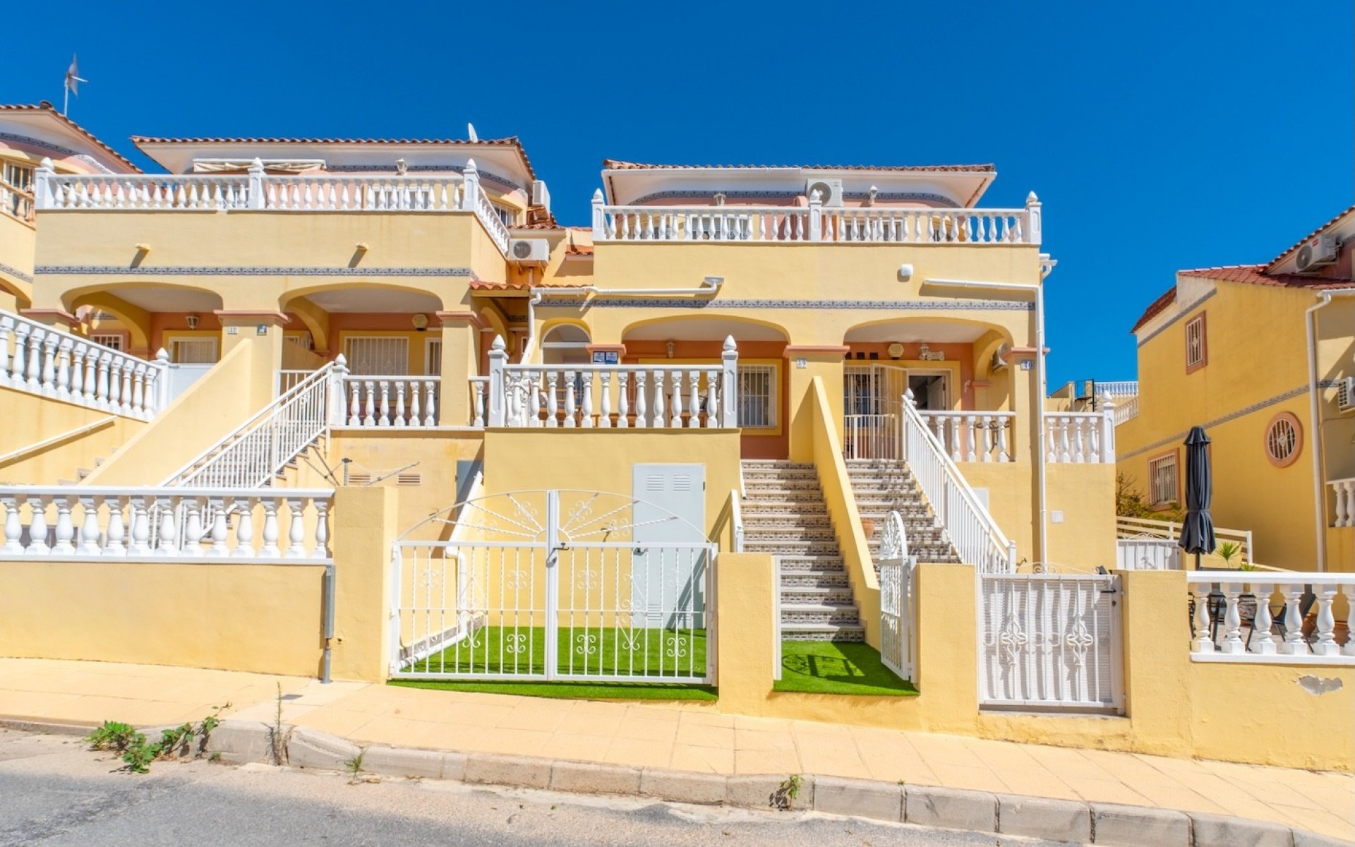Resale - Townhouse - Villamartin - El Galan