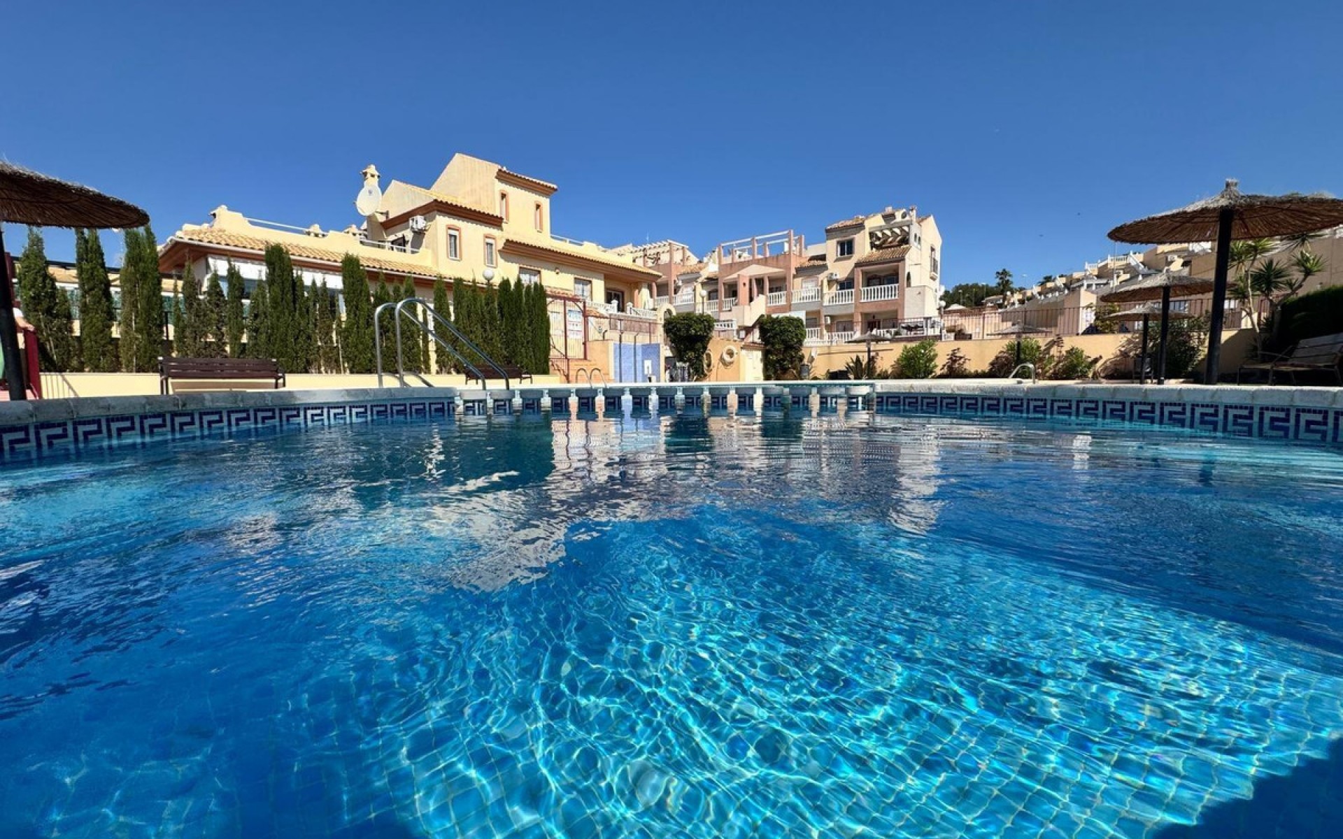 Resale - Townhouse - Villamartin - Las Filipinas