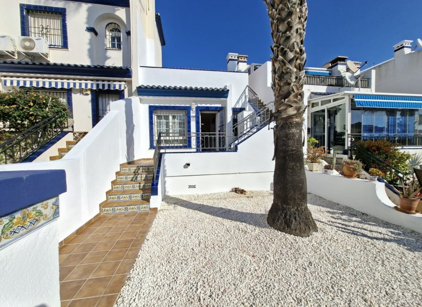 Resale - Townhouse - Villamartin - Rioja
