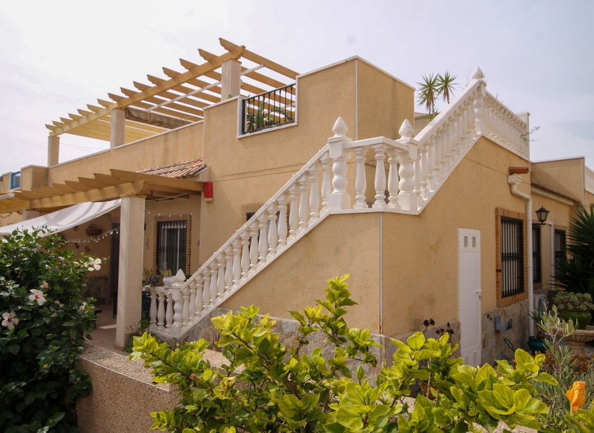 Resale - Townhouse - Villamartin