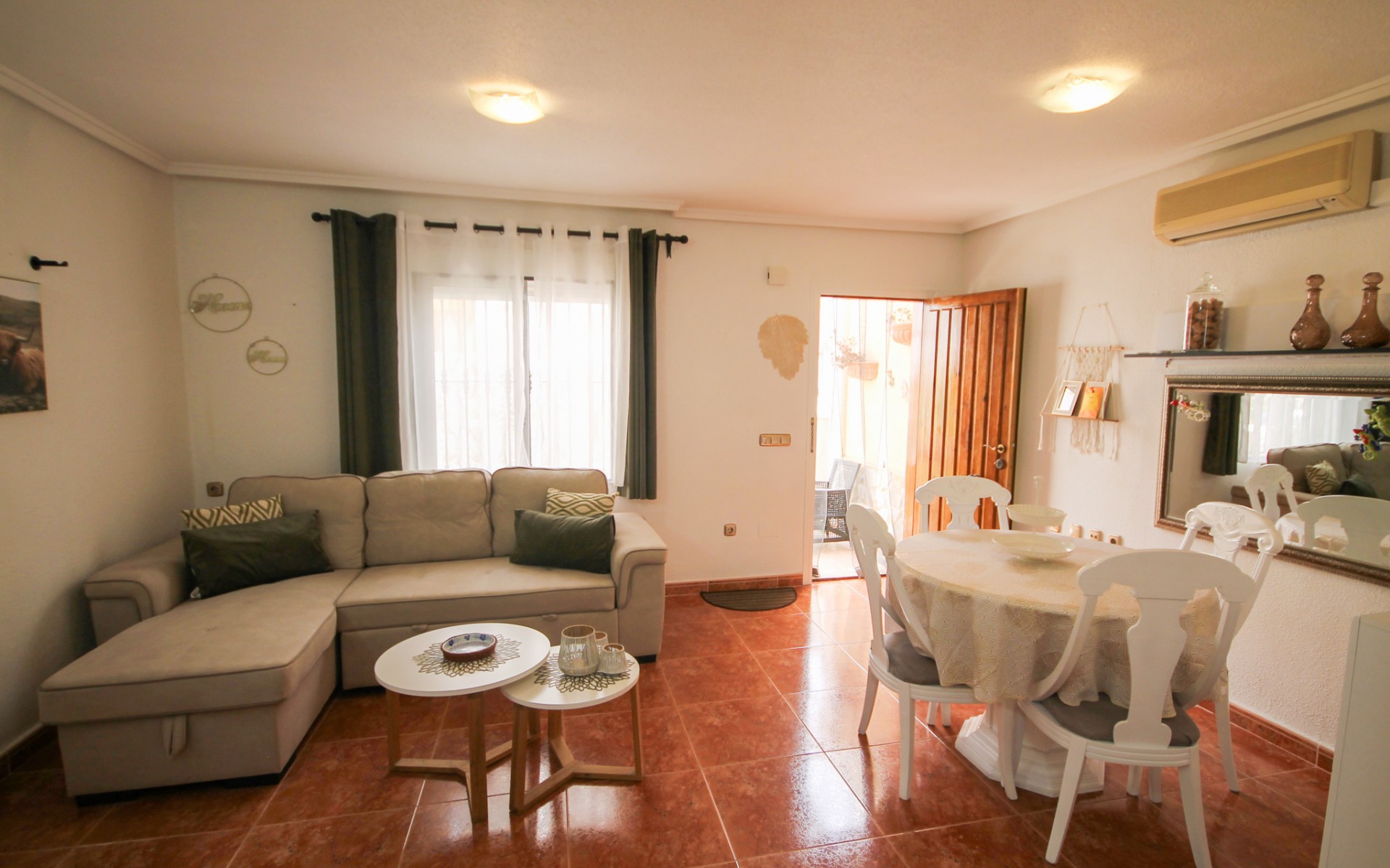 Resale - Townhouse - Villamartin