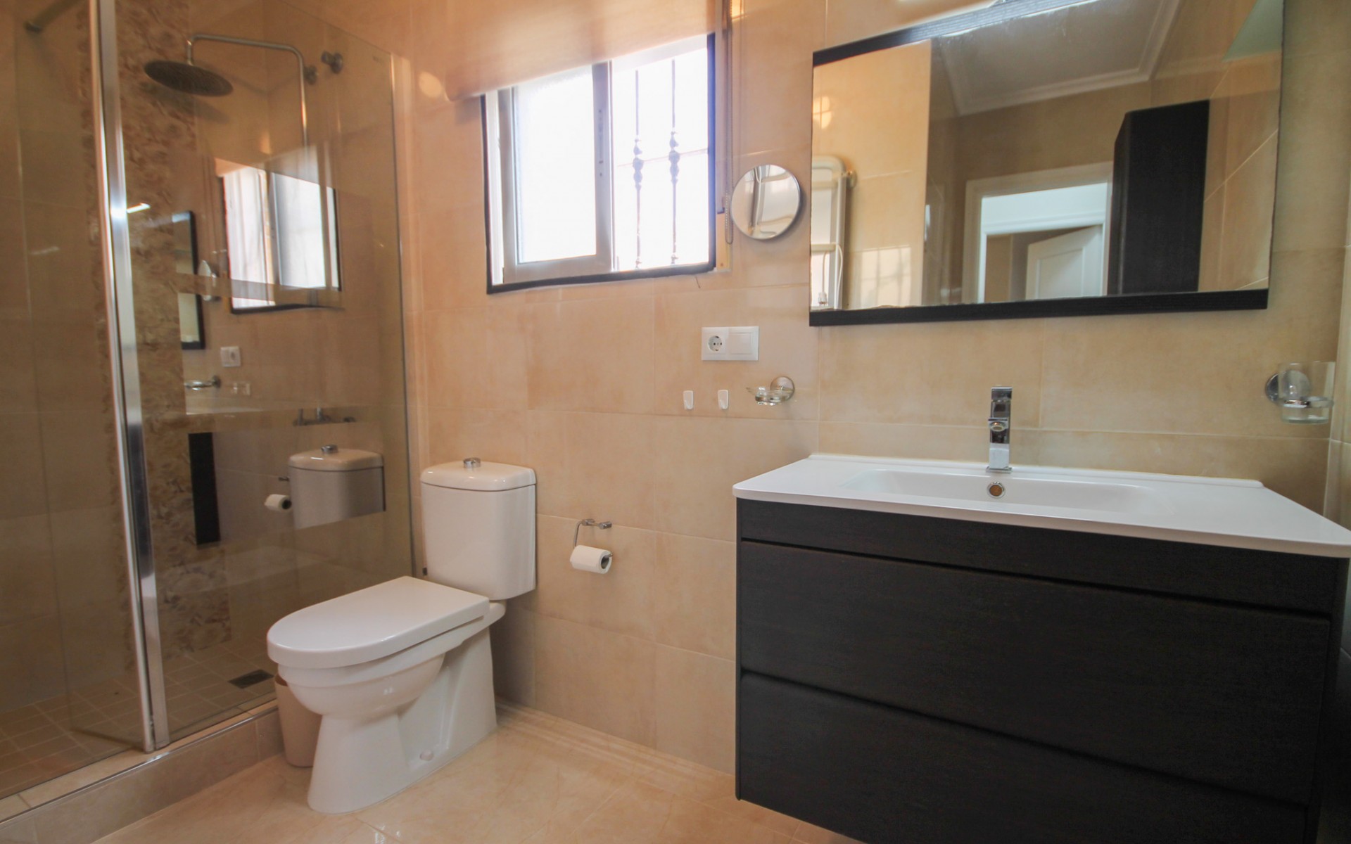 Resale - Townhouse - Villamartin