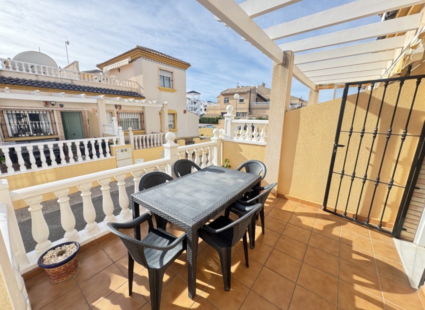 Resale - Townhouse - Villamartin