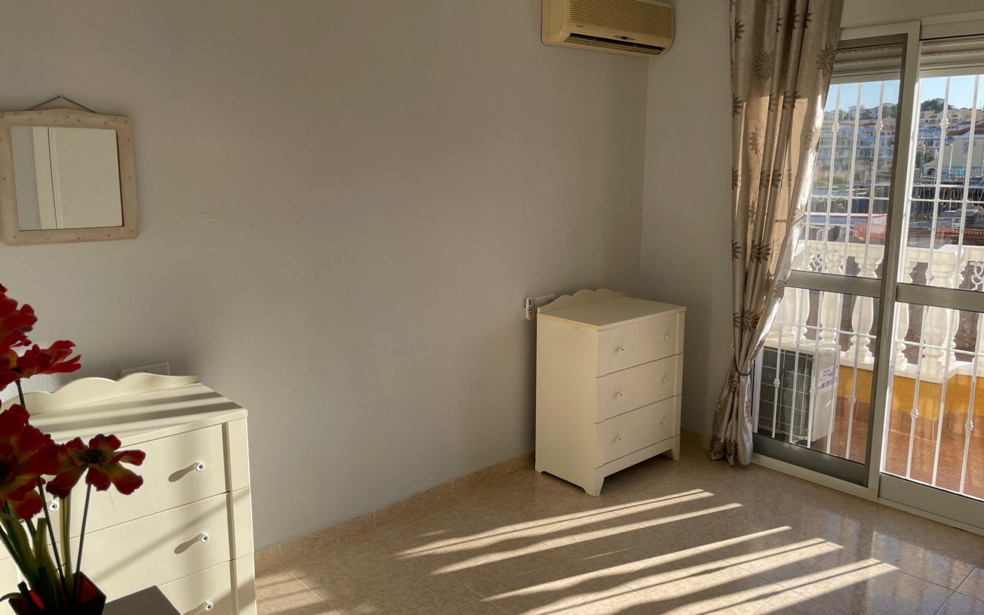 Resale - Townhouse - Villamartin