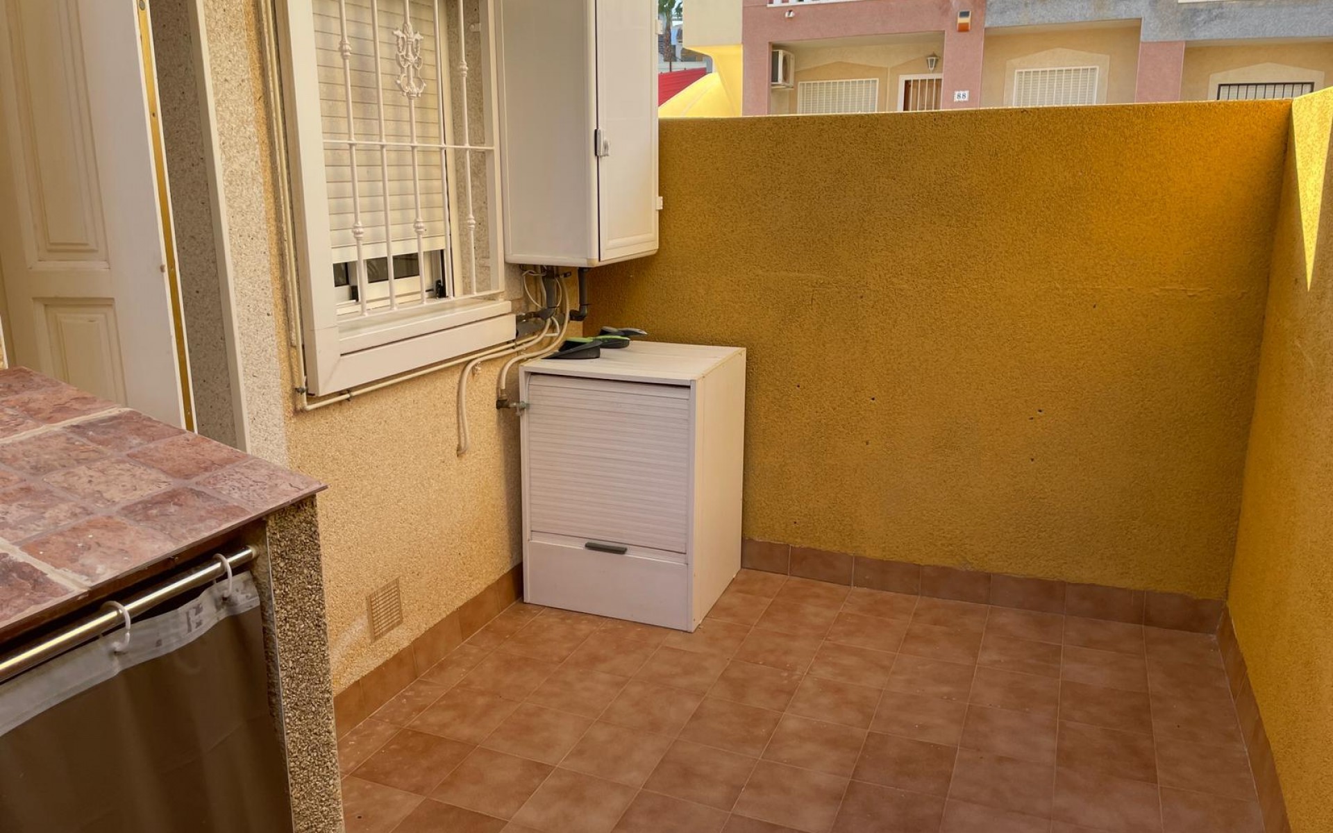 Resale - Townhouse - Villamartin