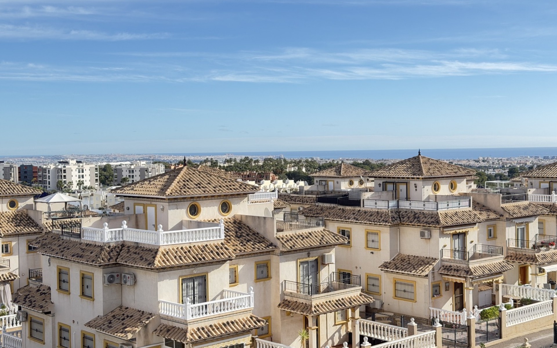 Resale - Townhouse - Villamartin