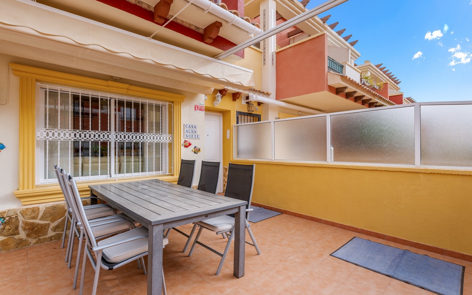 Resale - Townhouse - Villamartin