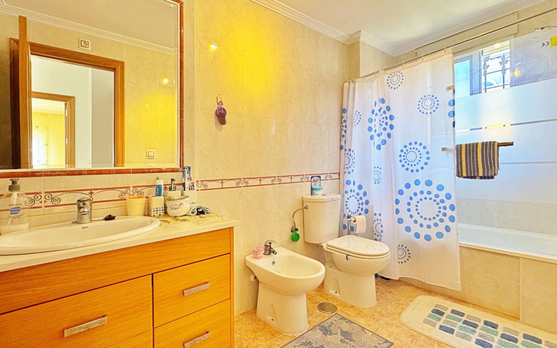 Resale - Townhouse - Villamartin