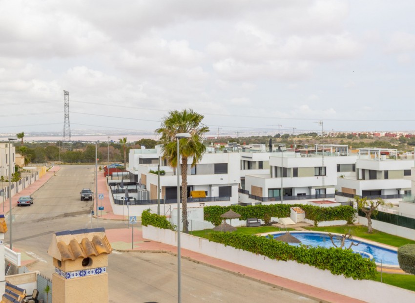 Resale - Townhouse - Villamartin