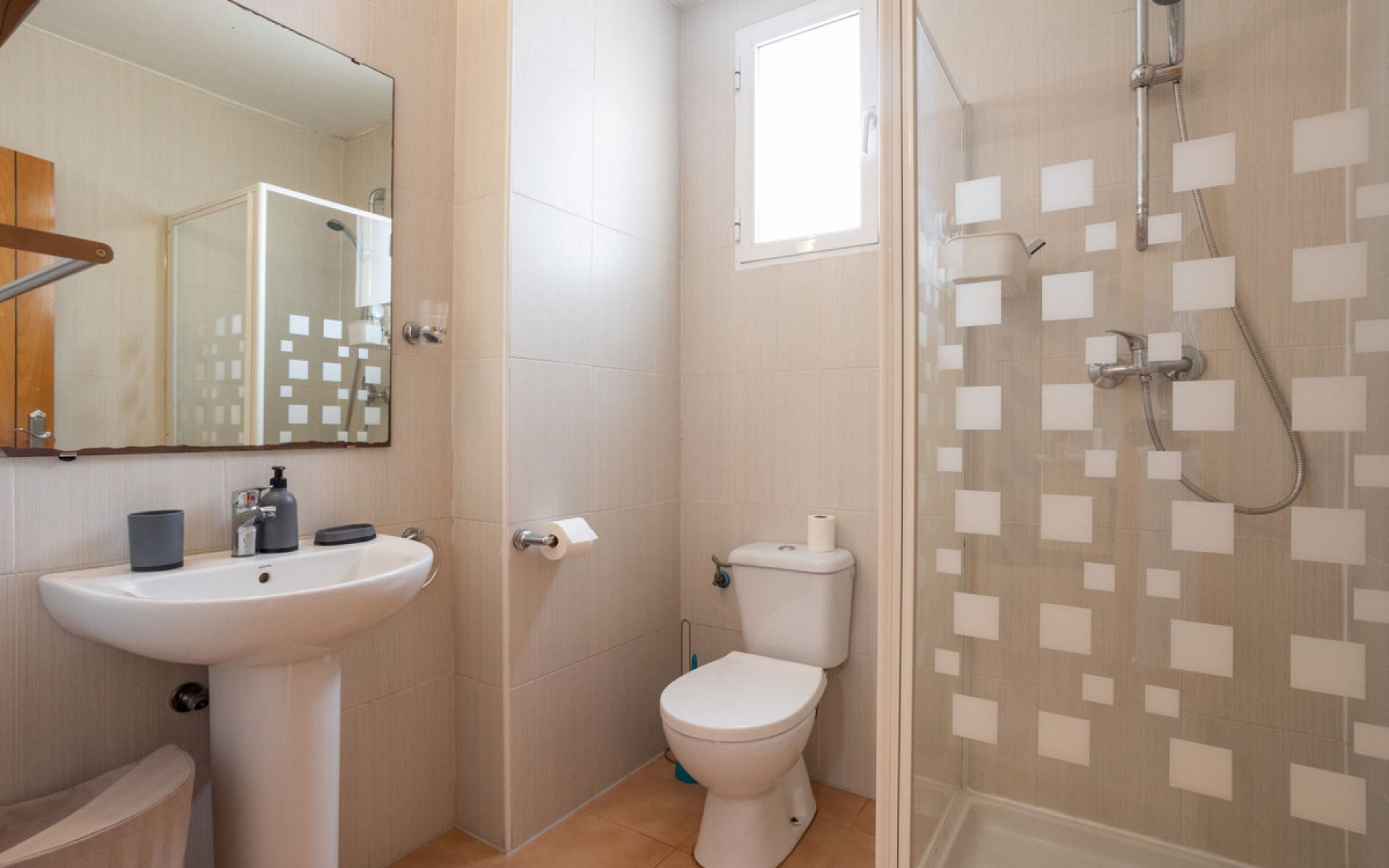 Resale - Townhouse - Villamartin