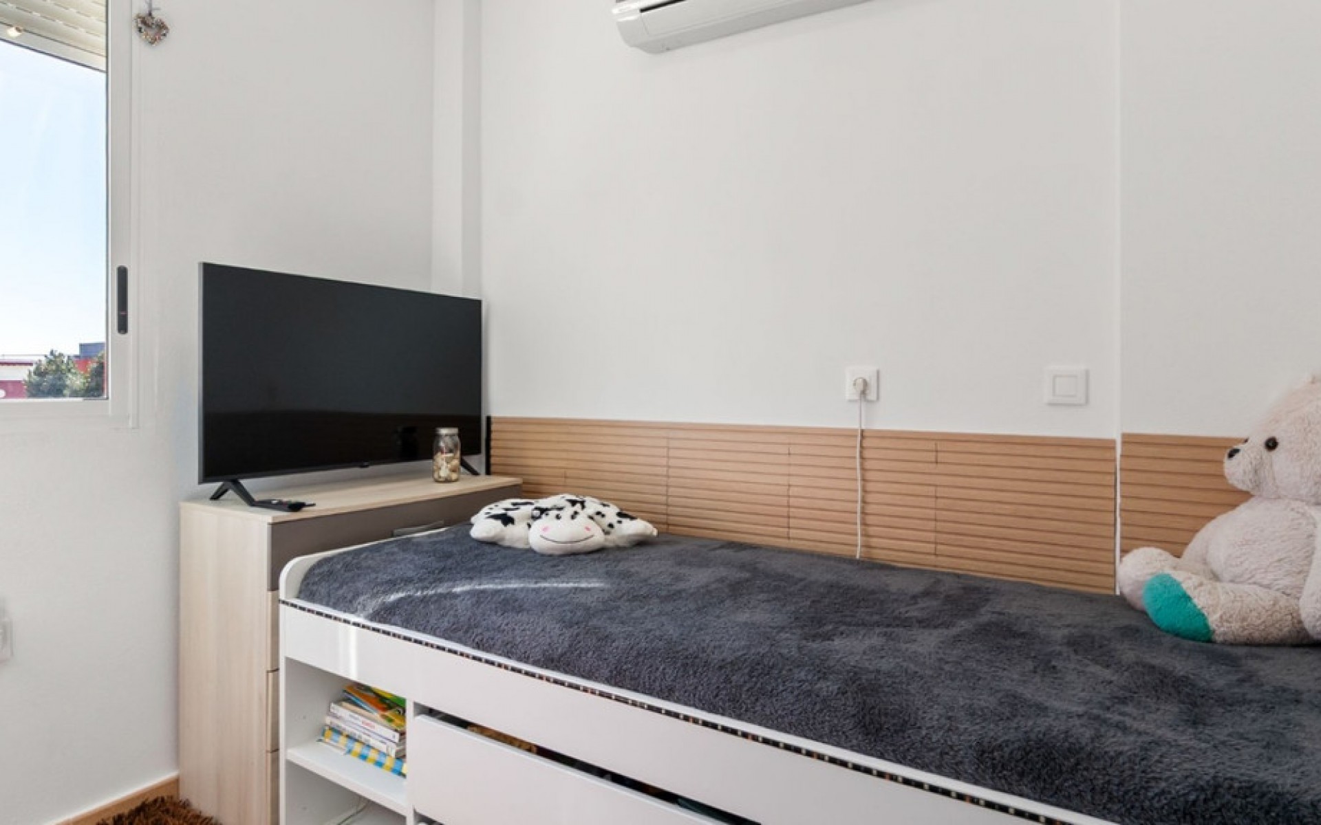 Resale - Townhouse - Villamartin